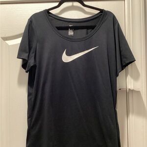 Nike  Black Short Sleeve Tee